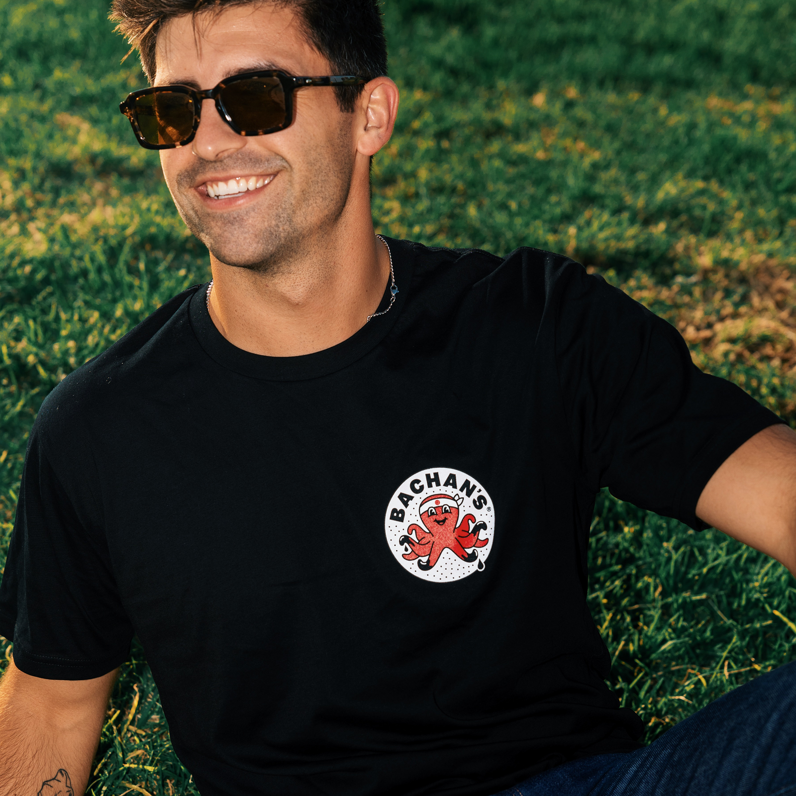 Knuckles Tee W2